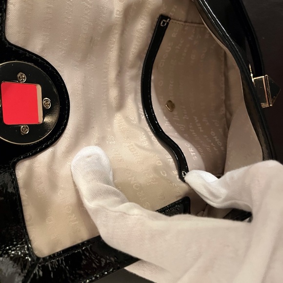 Kate Spade Small Black Patent Leather Purse. - Picture 6 of 9